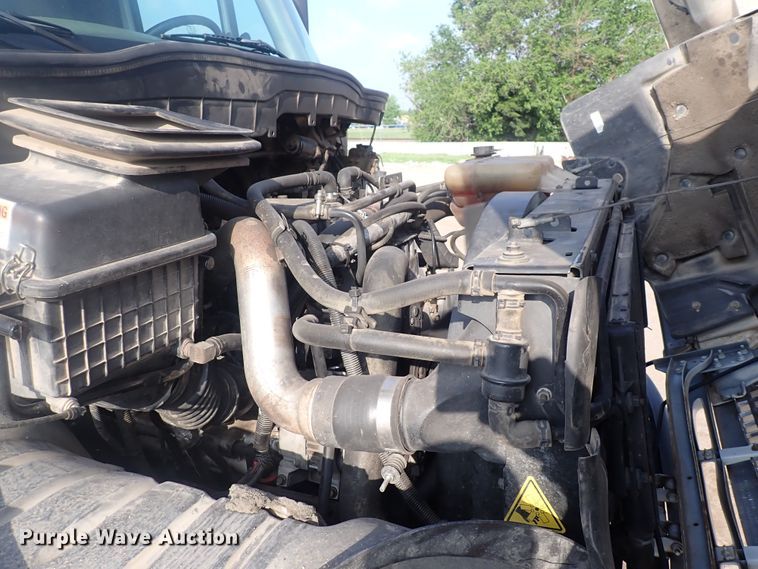 image for item DP4643 2012 International DuraStar 4300  truck cab and chassis