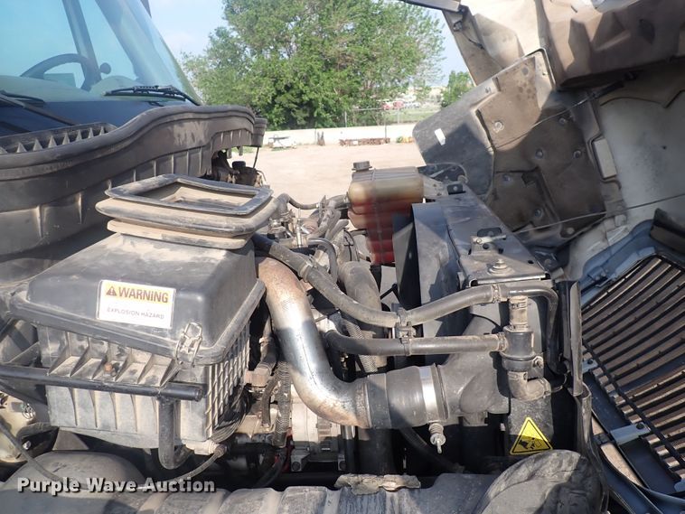 image for item DP4643 2012 International DuraStar 4300  truck cab and chassis