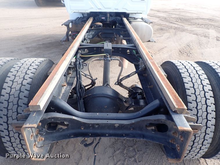 image for item DP4643 2012 International DuraStar 4300  truck cab and chassis