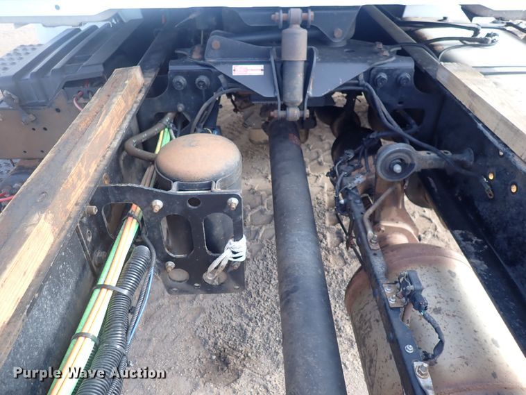 image for item DP4643 2012 International DuraStar 4300  truck cab and chassis