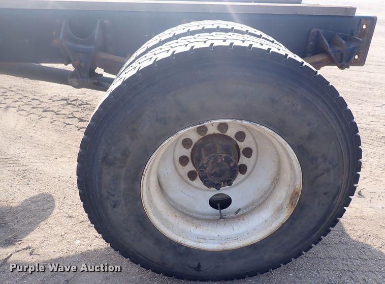 image for item DP4643 2012 International DuraStar 4300  truck cab and chassis