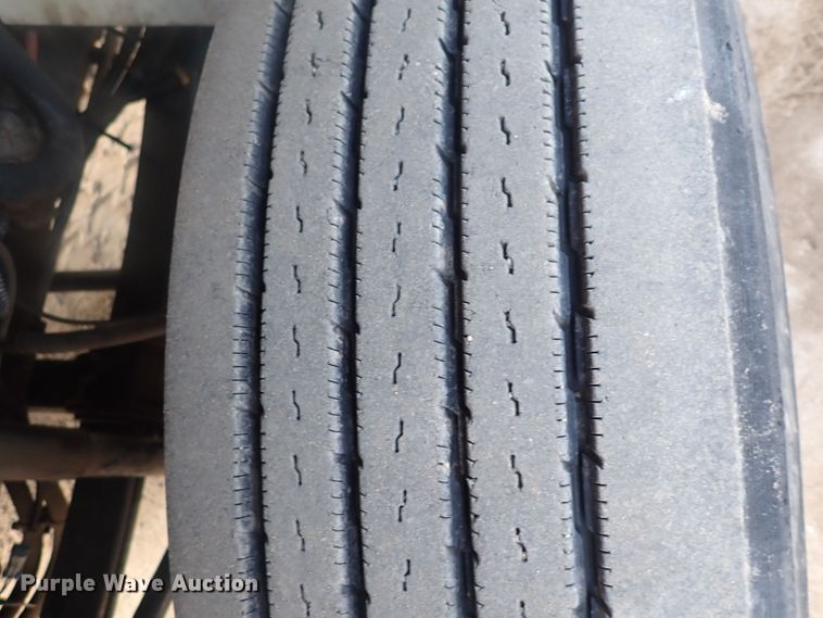 image for item DP4643 2012 International DuraStar 4300  truck cab and chassis