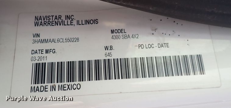 image for item DP4643 2012 International DuraStar 4300  truck cab and chassis