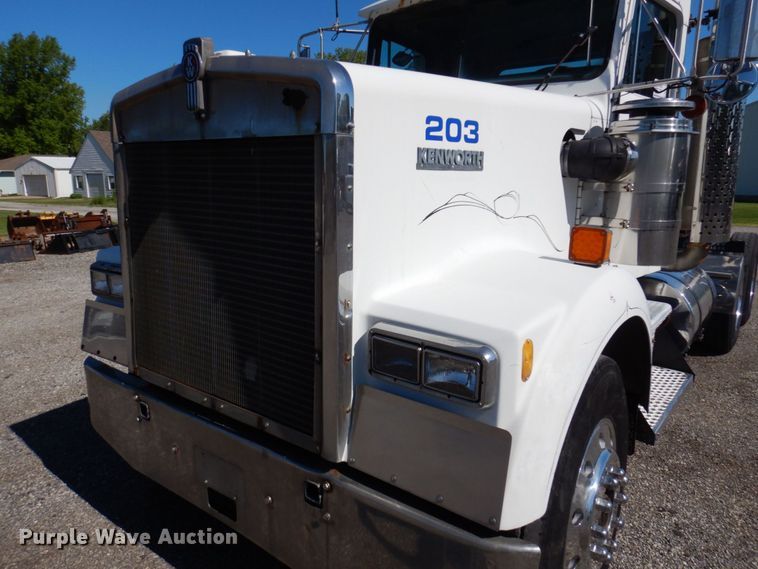 image for item DP5578 1990 Kenworth W900  semi truck