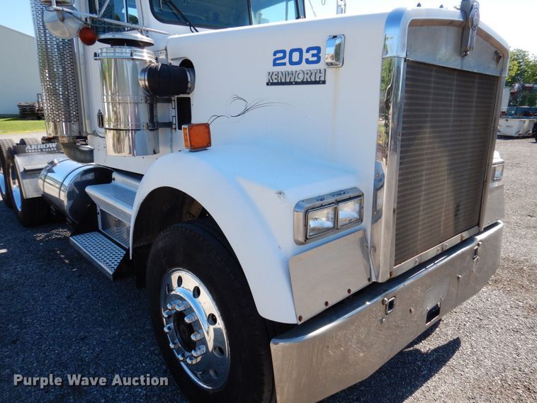 image for item DP5578 1990 Kenworth W900  semi truck