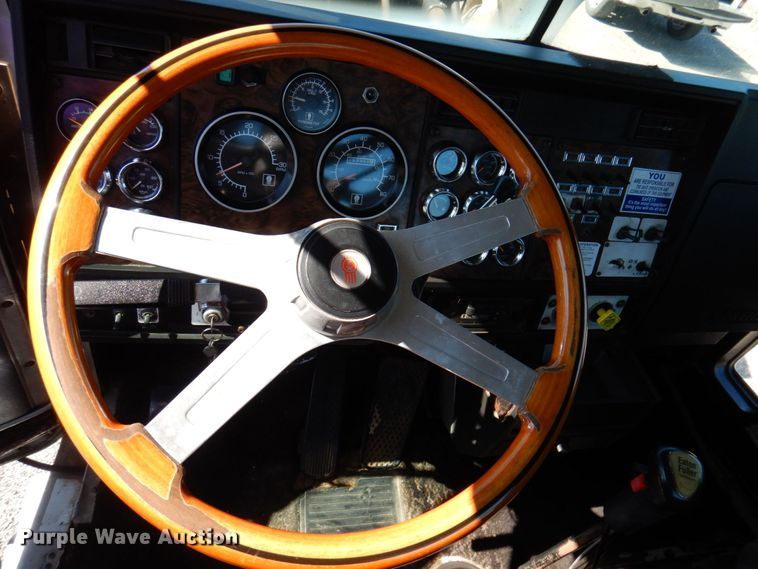 image for item DP5578 1990 Kenworth W900  semi truck