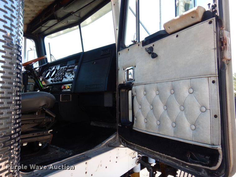 image for item DP5578 1990 Kenworth W900  semi truck