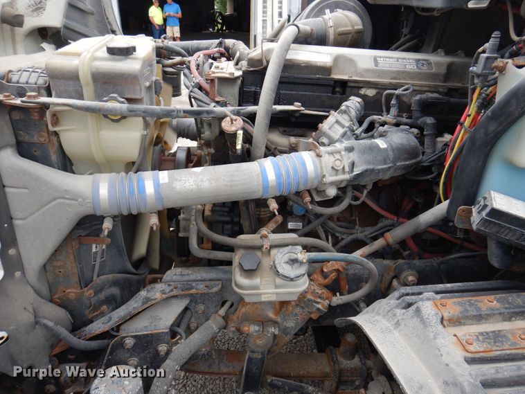 image for item DP5587 2009 Freightliner Columbia 120  semi truck