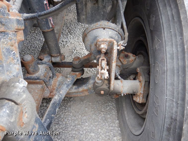 image for item DP5587 2009 Freightliner Columbia 120  semi truck