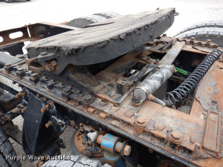 image for item DP5587 2009 Freightliner Columbia 120  semi truck