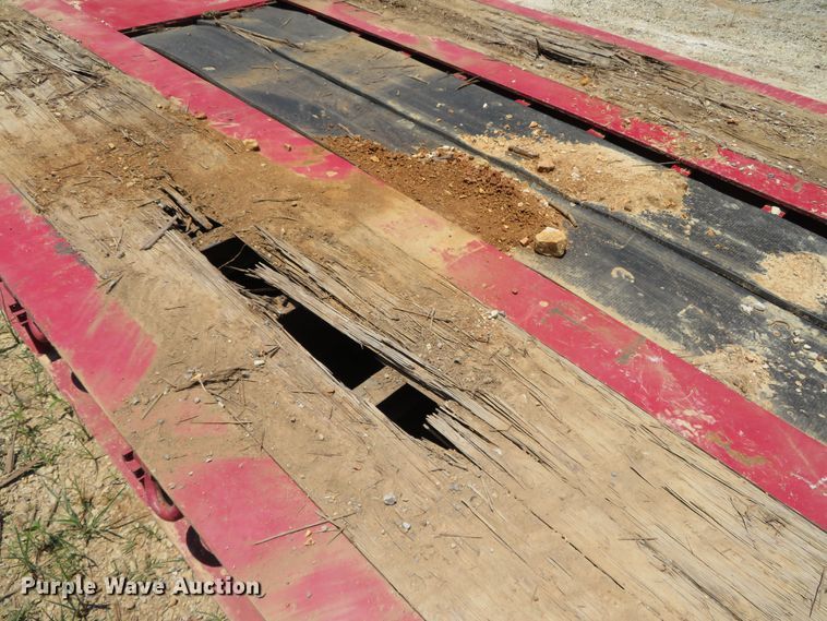 image for item DR0081 2003 XL Specialized Trailers XL-70  lowboy equipment trailer