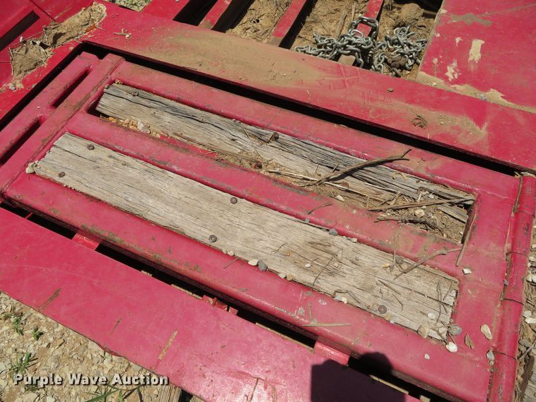 image for item DR0081 2003 XL Specialized Trailers XL-70  lowboy equipment trailer