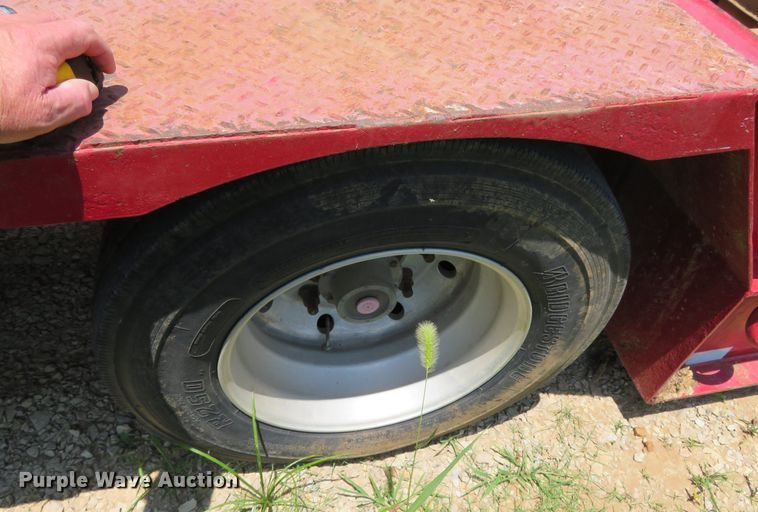 image for item DR0081 2003 XL Specialized Trailers XL-70  lowboy equipment trailer