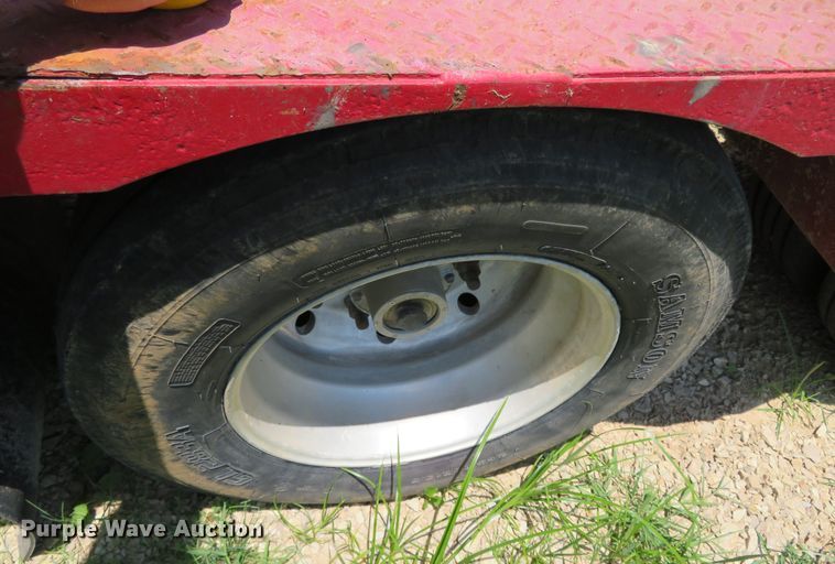 image for item DR0081 2003 XL Specialized Trailers XL-70  lowboy equipment trailer