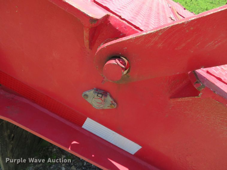 image for item DR0081 2003 XL Specialized Trailers XL-70  lowboy equipment trailer