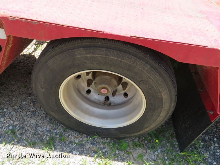 image for item DR0081 2003 XL Specialized Trailers XL-70  lowboy equipment trailer