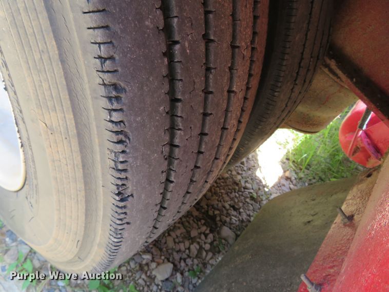 image for item DR0081 2003 XL Specialized Trailers XL-70  lowboy equipment trailer