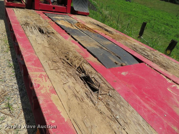 image for item DR0081 2003 XL Specialized Trailers XL-70  lowboy equipment trailer