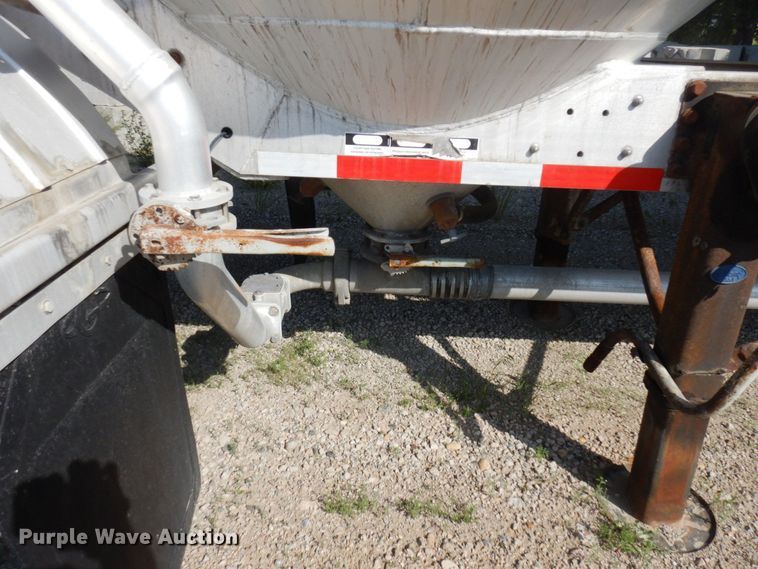 image for item DR0499 2007 Heil  pneumatic dry bulk trailer