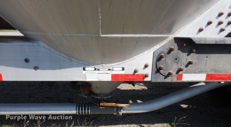 image for item DR0499 2007 Heil  pneumatic dry bulk trailer