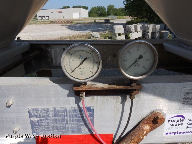 image for item DR0499 2007 Heil  pneumatic dry bulk trailer