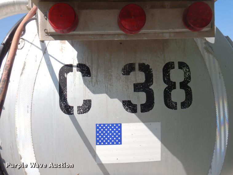 image for item DR0499 2007 Heil  pneumatic dry bulk trailer