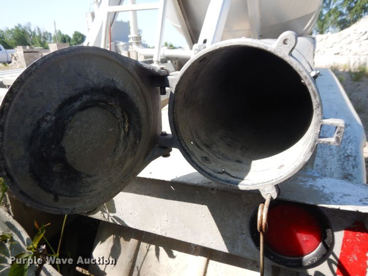 image for item DR0499 2007 Heil  pneumatic dry bulk trailer