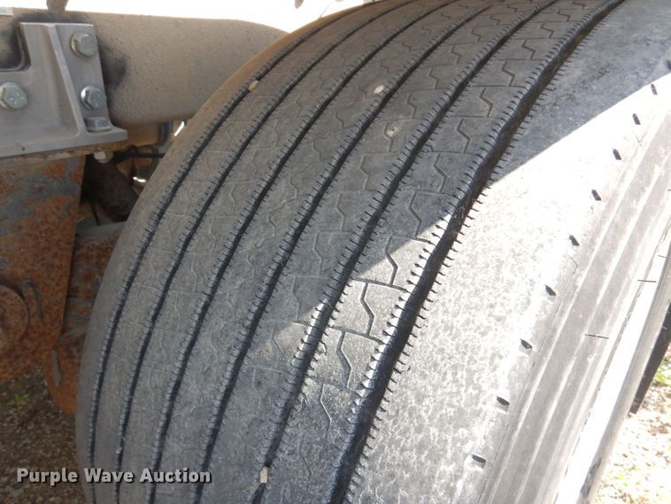 image for item DR0499 2007 Heil  pneumatic dry bulk trailer