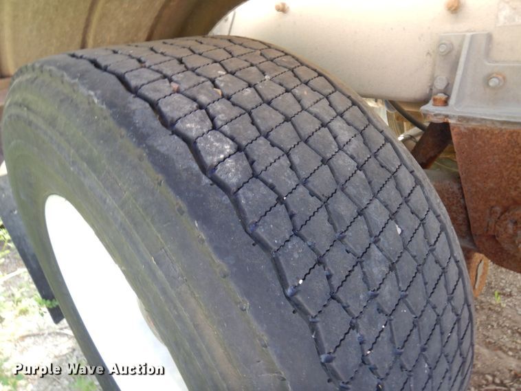 image for item DR0499 2007 Heil  pneumatic dry bulk trailer