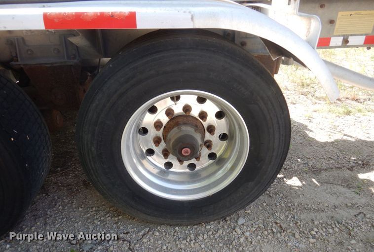 image for item DR0499 2007 Heil  pneumatic dry bulk trailer