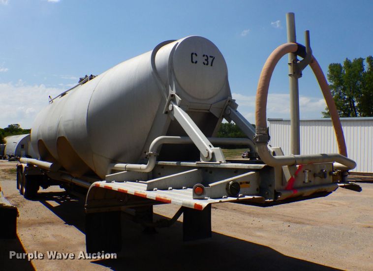 image for item DR0507 2007 Heil  pneumatic dry bulk trailer