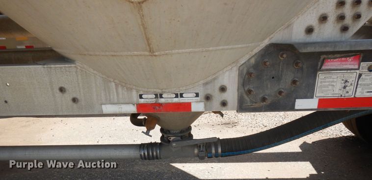 image for item DR0507 2007 Heil  pneumatic dry bulk trailer