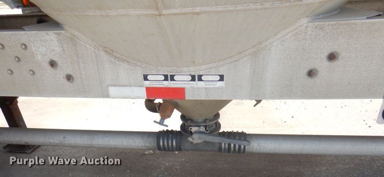 image for item DR0507 2007 Heil  pneumatic dry bulk trailer