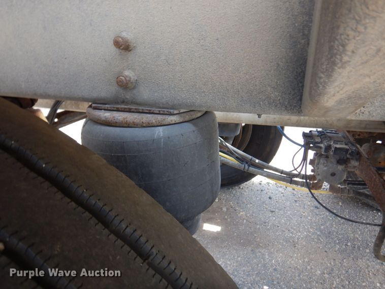 image for item DR0507 2007 Heil  pneumatic dry bulk trailer