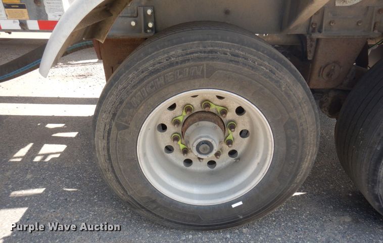 image for item DR0507 2007 Heil  pneumatic dry bulk trailer