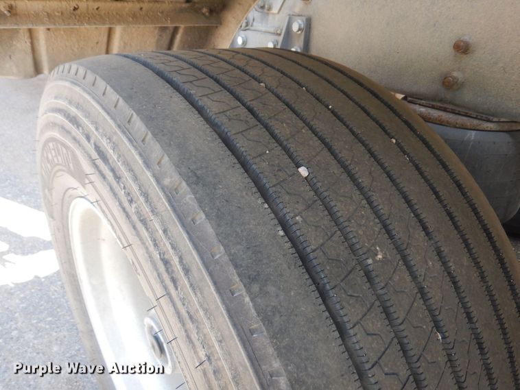 image for item DR0507 2007 Heil  pneumatic dry bulk trailer