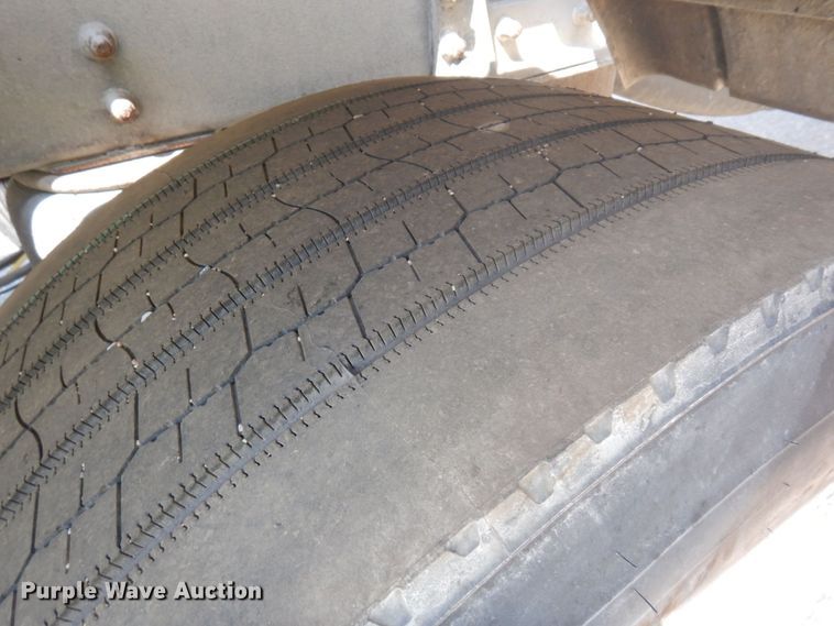 image for item DR0507 2007 Heil  pneumatic dry bulk trailer