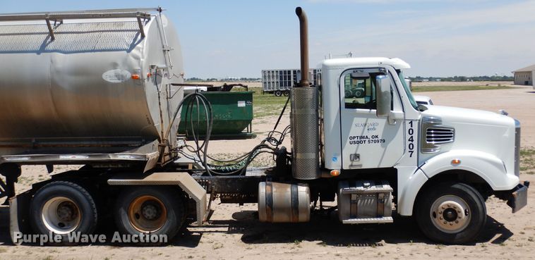 image for item DR1213 2011 Freightliner Coronado  semi truck