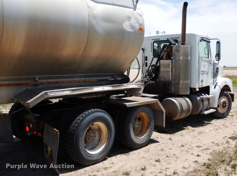 image for item DR1213 2011 Freightliner Coronado  semi truck