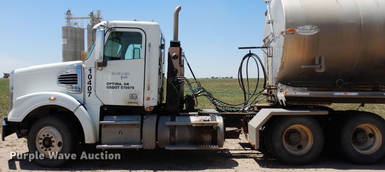 image for item DR1213 2011 Freightliner Coronado  semi truck