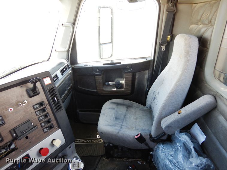 image for item DR1213 2011 Freightliner Coronado  semi truck