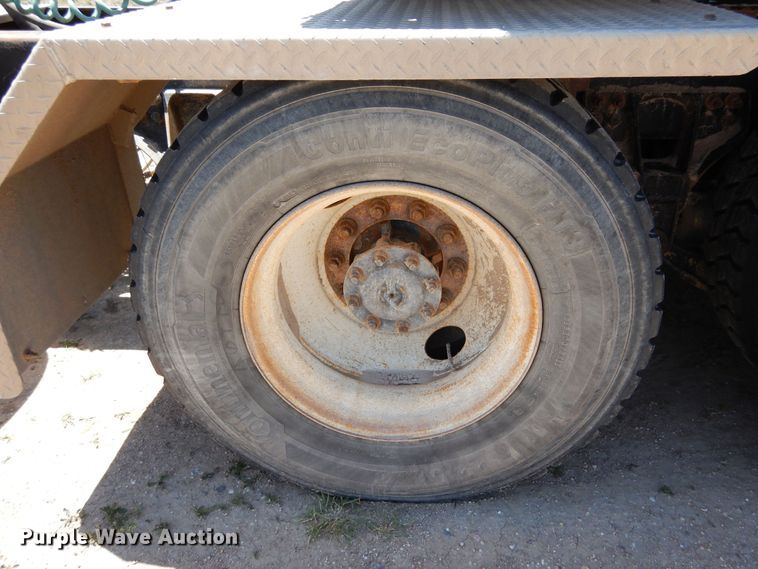 image for item DR1213 2011 Freightliner Coronado  semi truck