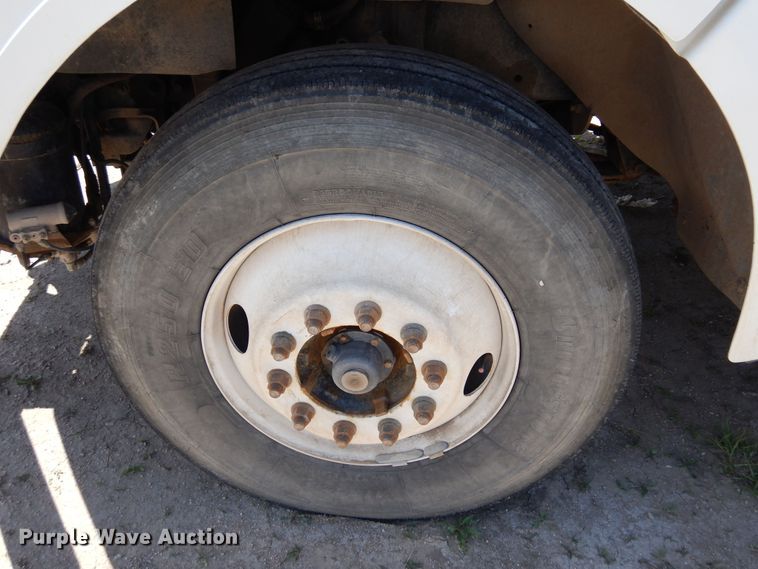 image for item DR1213 2011 Freightliner Coronado  semi truck