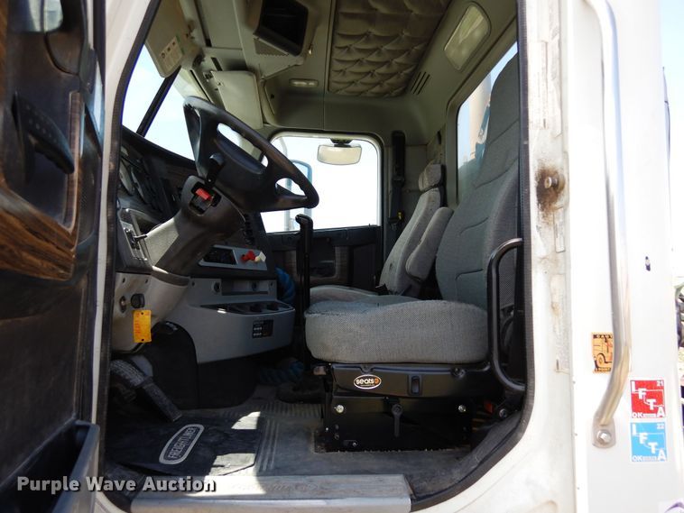 image for item DR1214 2013 Freightliner Coronado  semi truck