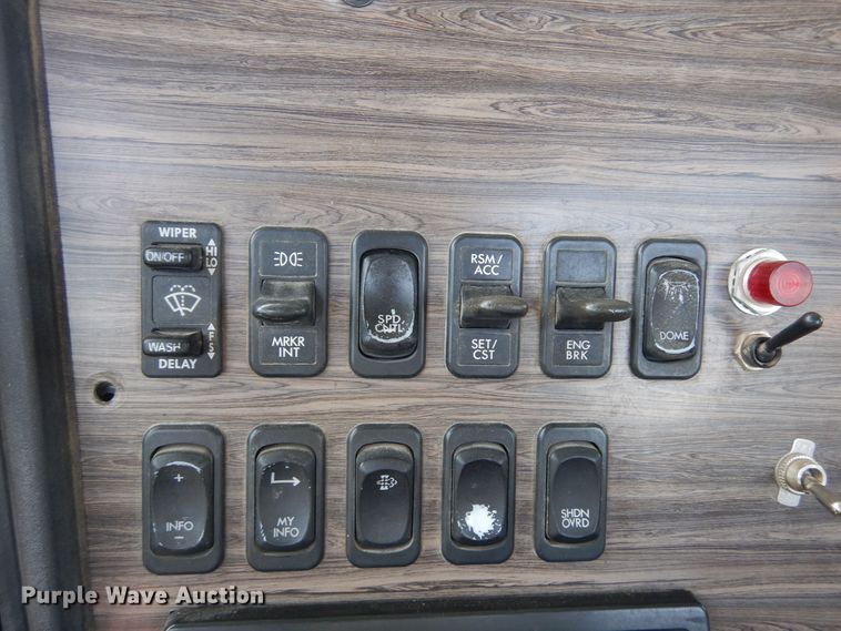 image for item DR1214 2013 Freightliner Coronado  semi truck