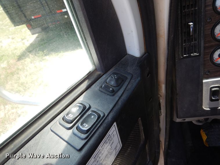 image for item DR1214 2013 Freightliner Coronado  semi truck