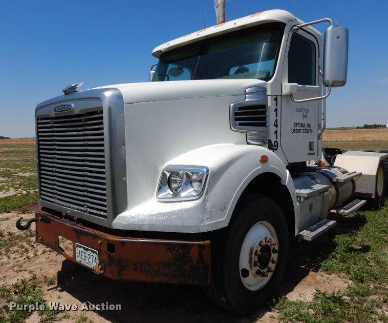 image for item DR1214 2013 Freightliner Coronado  semi truck