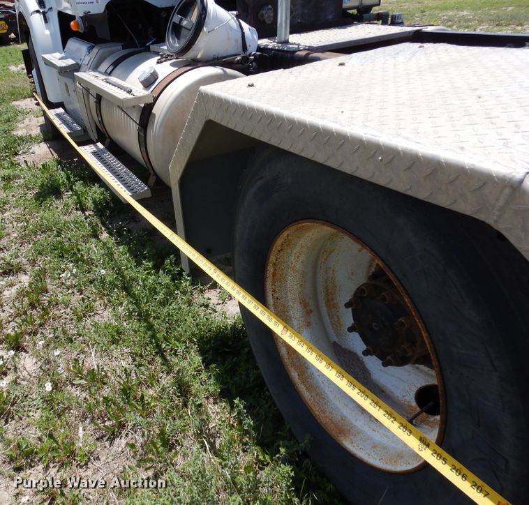 image for item DR1214 2013 Freightliner Coronado  semi truck