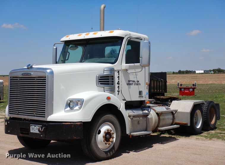 image for item DR1215 2013 Freightliner Coronado  semi truck