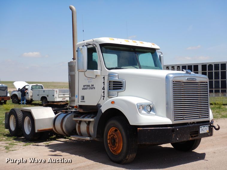 image for item DR1215 2013 Freightliner Coronado  semi truck